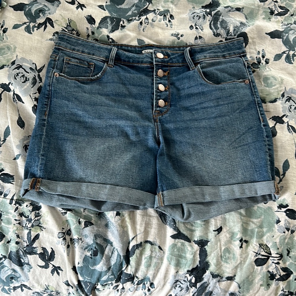 Old Navy Medium Wash Cuffed Jean Shorts - Sz 12